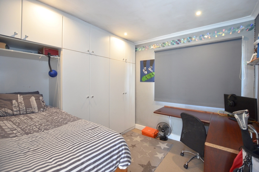 5 Bedroom Property for Sale in Welgelegen 2 Western Cape
